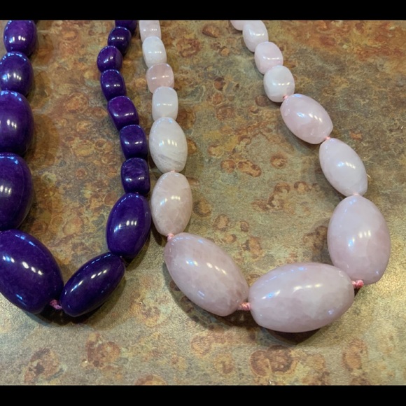 1 AMETHYST 1 ROSE QUARTZ GRADUATED STONE NECKLACES - Picture 2 of 8